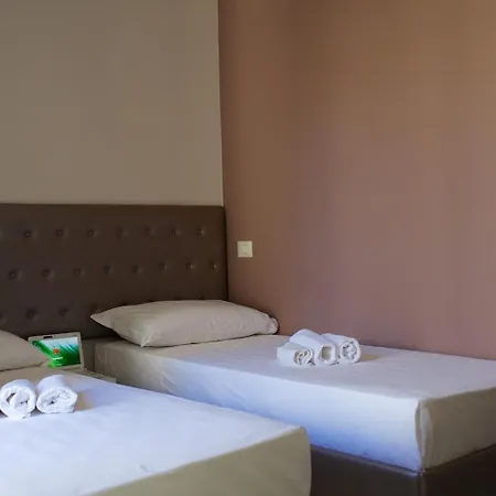 Fabris Palace 3* تراني