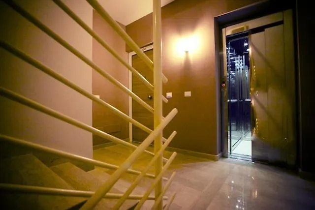 Fabris Palace בית הארחה 3*